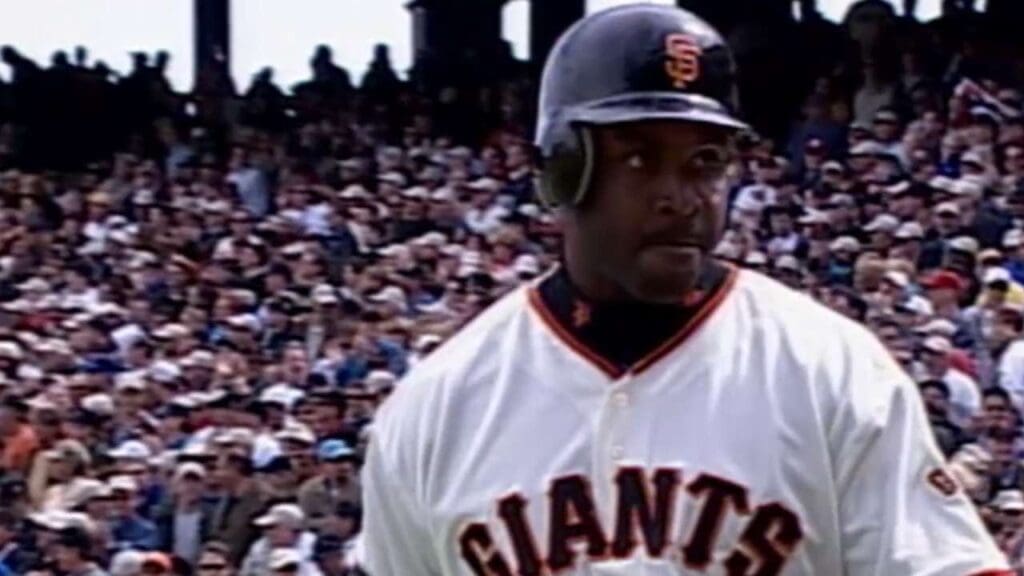 Bonds' first homer of the 2001 season