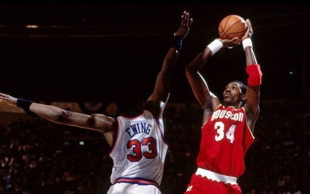 Hakeem Olajuwon (2)