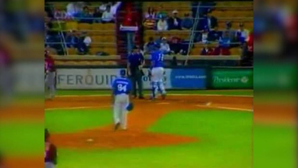 Jose Offerman punches umpire