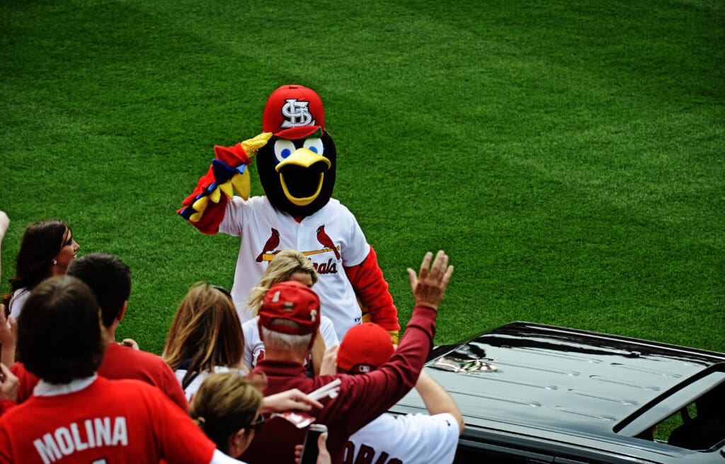 St.-Louis-Cardinals-mascot-Fredbird-2013