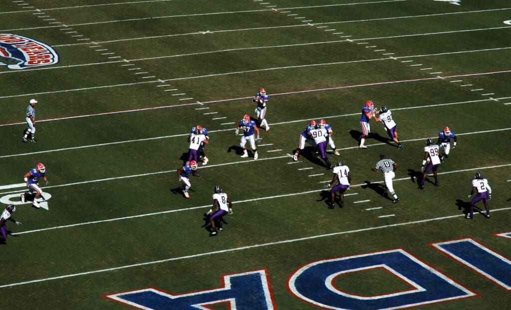 The Florida Gators take on the Western Carolina Catamounts 2006