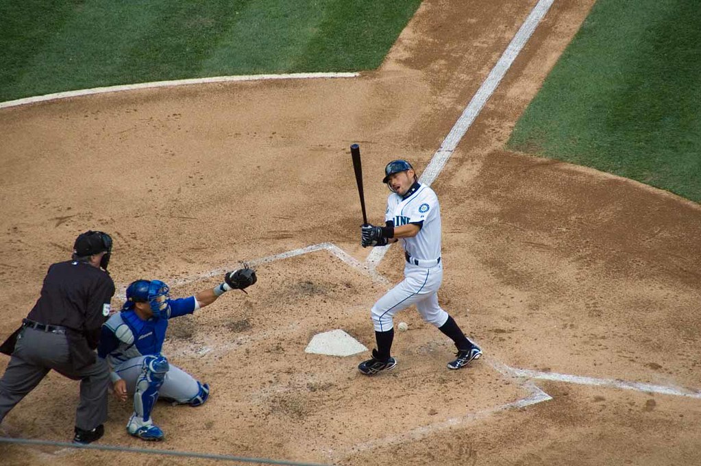 Ichiro Suzuki hit by pitch