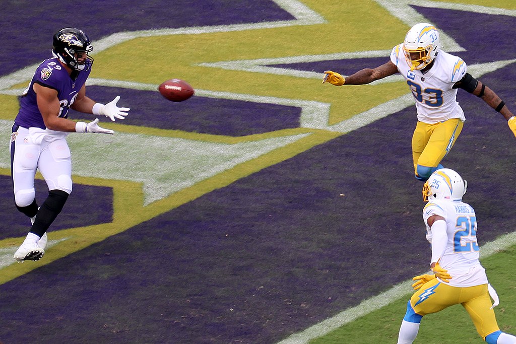 Derwin James playing against the Baltimore Ravens in 2021