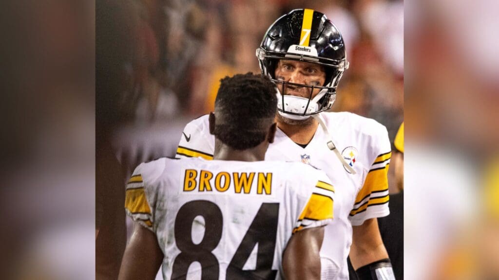 Sep 24, 2018; Tampa, FL, USA; Pittsburgh Steelers quarterback Ben Roethlisberger (7) and wide receiver Antonio Brown (84) talk on the sideline during the first half against the Tampa Bay Buccaneers at Raymond James Stadium.