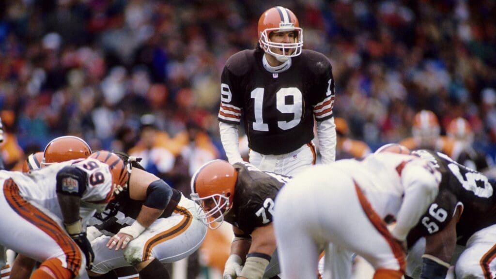 Dec 6, 1992; Cleveland, OH, USA; FILE PHOTO; Cleveland Browns quarterback Bernie Kosar (19) in action against the Cincinnati Bengals at Cleveland Stadium. The Browns defeated the Bengals 37-21.