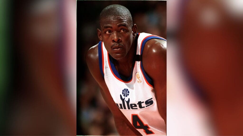 November 2, 1995; Landover, MD, USA; FILE PHOTO; Bullets player Chris Webber (4) in action against the Cleveland Cavaliers at USAir Arena.