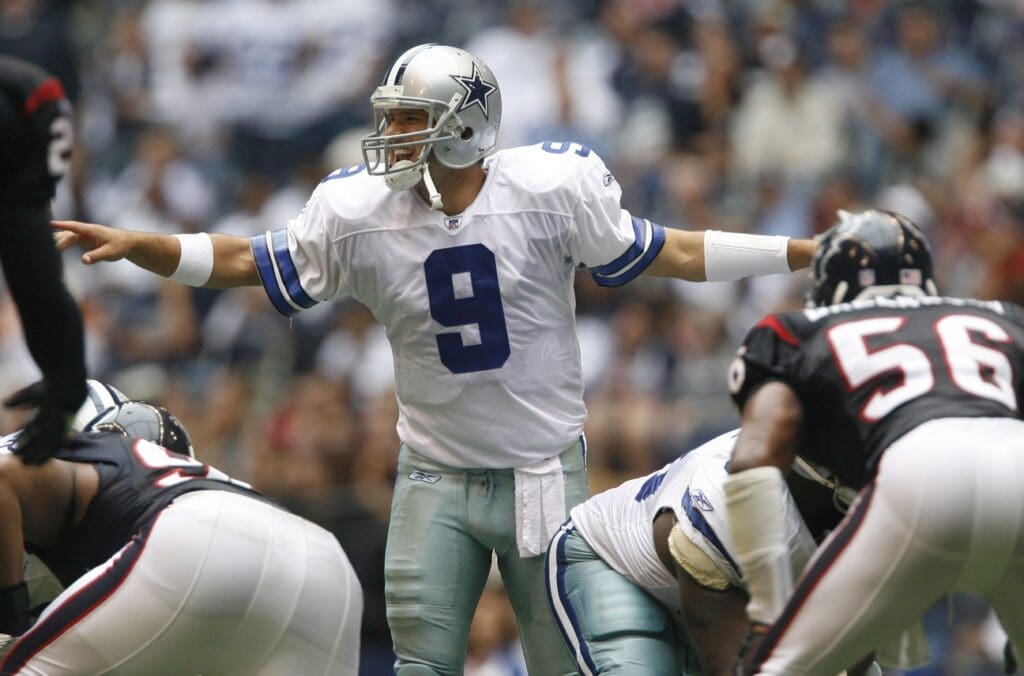 Oct 15, 2006; Dallas, TX, USA; Dallas Cowboys quarterback Tony Romo (9) signals at the line of scrimmage against the Houston Texans in the fourth quarter at Texas Stadium. The Cowboys beat the Texans 34-6.