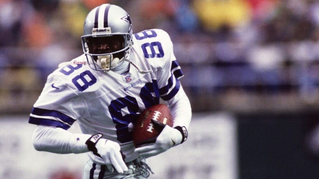 Oct 26, 1997; Philadelphia, PA, USA; FILE PHOTO; Dallas Cowboys receiver Michael Irvin (88) in action against the Philadelphia Eagles at Veterans Stadium