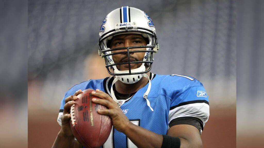 August 29, 2009; Detroit, MI, USA; Detroit Lions quarterback Daunte Culpepper (11) warms up prior to the start of the game against the Indianapolis Colts at Ford Field.