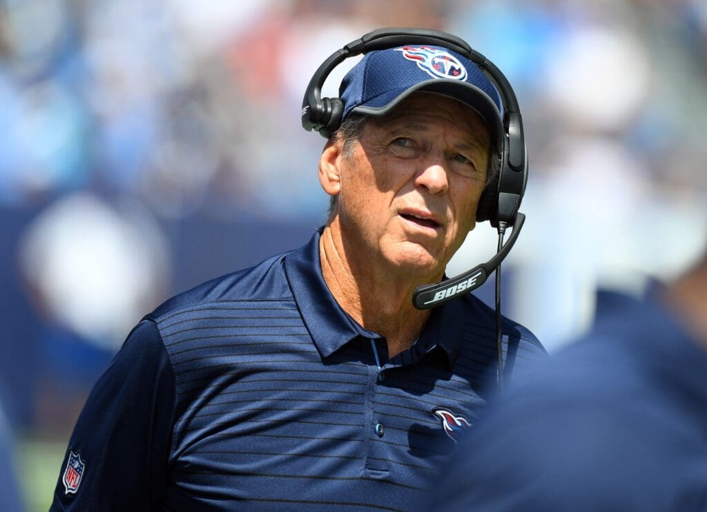 Aug 27, 2017; Nashville, TN, USA; Tennessee Titans defensive coordinator Dick Lebeau during the first half against the Chicago Bears at Nissan Stadium. Mandatory Credit: Christopher Hanewinckel-USA TODAY Sports