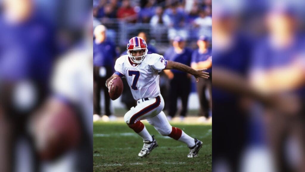 Oct 31, 1999; Baltimore, MD, USA; FILE PHOTO; Buffalo Bills quarterback Doug Flutie (7) in action against the Baltimore Ravens at PSINet Stadium during the 1999 preseason.