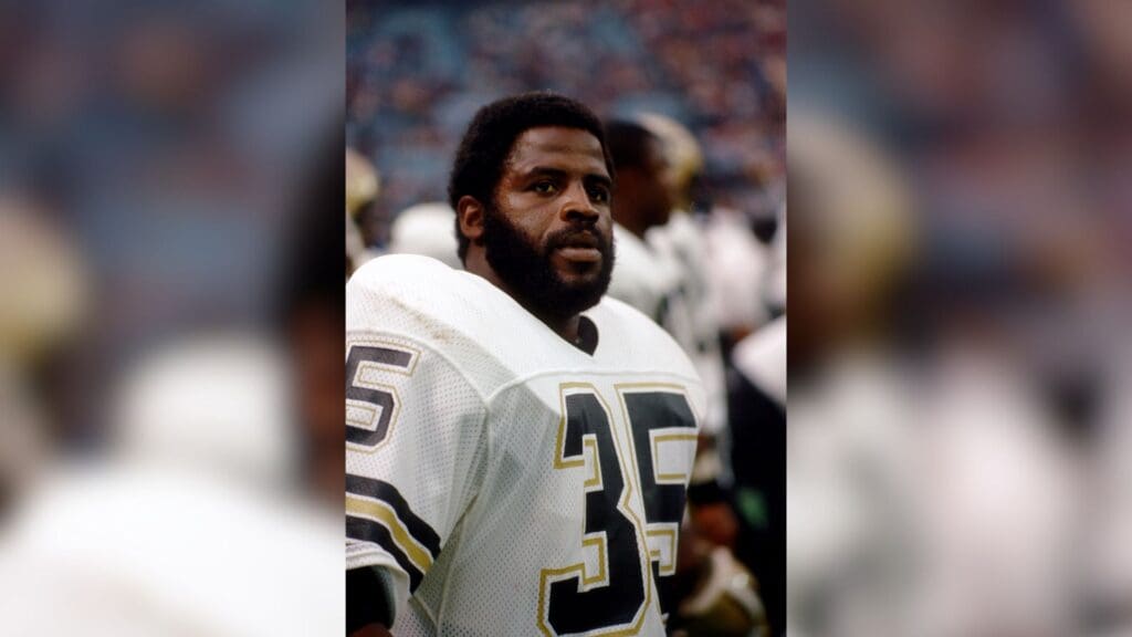 Oct 28, 1984; Cleveland, OH, USA; FILE PHOTO; New Orleans Saints linebacker (35) Earl Campbell on the sidelines against the Cleveland Browns at Cleveland Stadium. The Saints defeated the Browns 16-14.