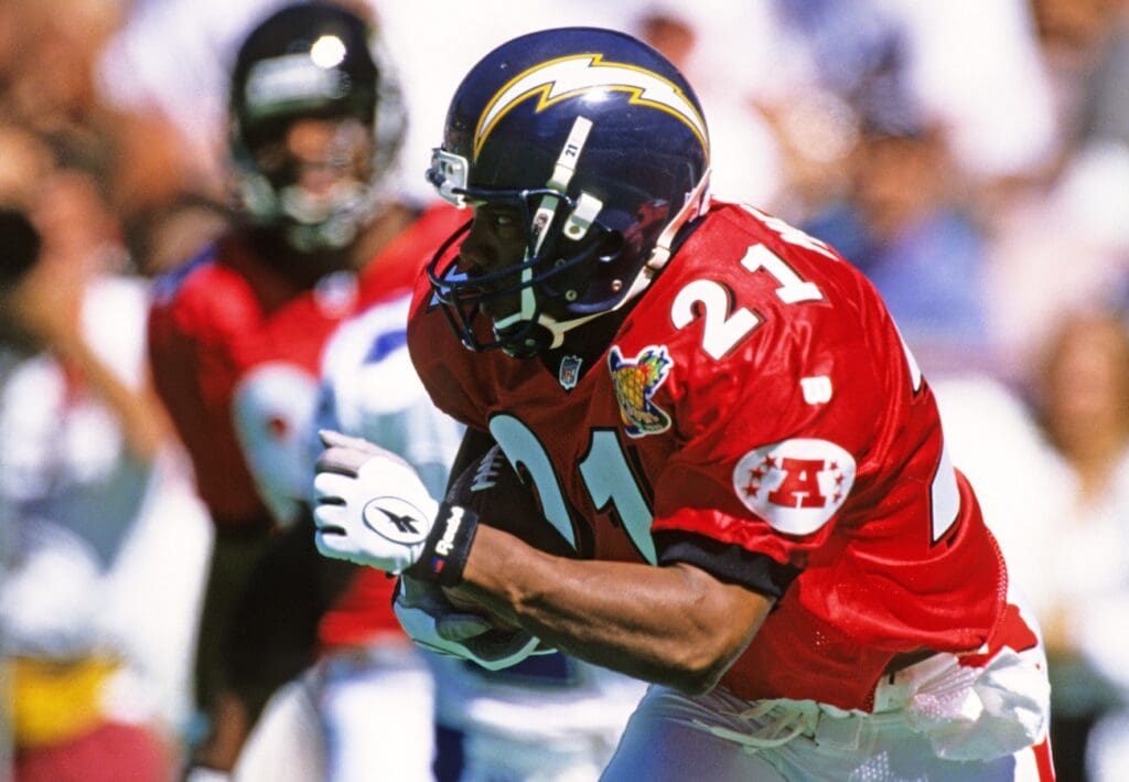 Feb 1, 1998; Honolulu, HI, USA; FILE PHOTO; AFC running back Eric Metcalf (21) of the San Diego Chargers carries the ball against the NFC during 1998 Pro Bowl at Aloha Stadium.