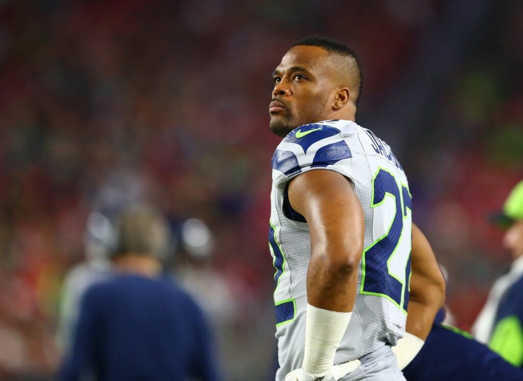 Jan 3, 2016; Glendale, AZ, USA; Seattle Seahawks running back Fred Jackson (22) against the Arizona Cardinals at University of Phoenix Stadium.