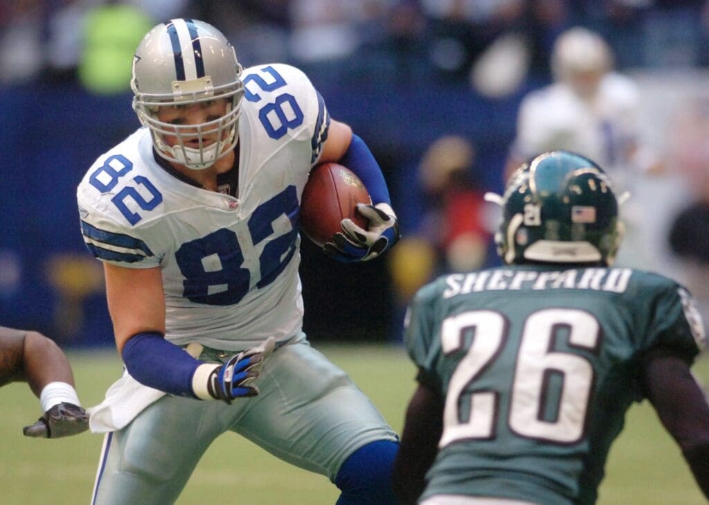 Dallas Cowboys tight end Jason Witten (82) is confronted by Eagles' cornerback Lito Sheppard (26) during a 2007 game at Texas Stadium. Dallas Eagles3