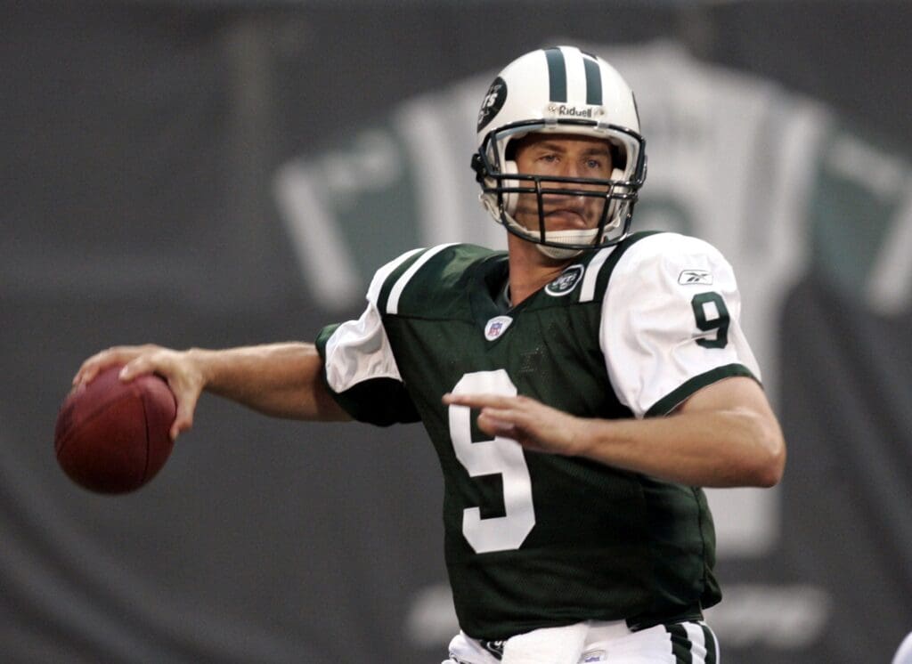 Jets quarterback Jay Fiedler drops back to pass during game against the Lions, in the first quarter at the Meadowlands Aug. 13, 2005.