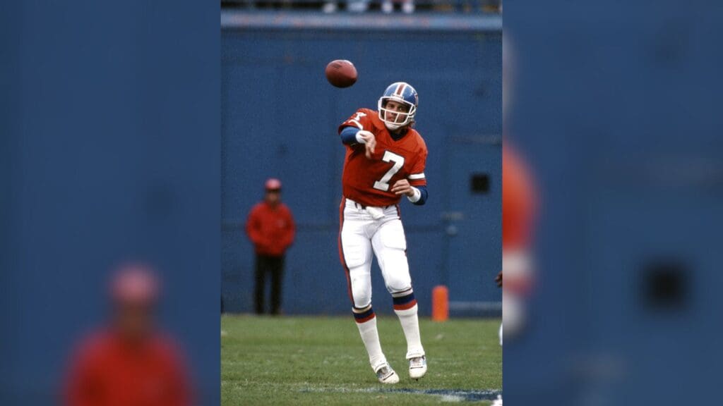 Oct 15, 1989, Denver, CO, USA; FILE PHOTO; Denver Broncos quaterback John Elway (7) in action against the Indianapolis Colts at Mile High Stadium.