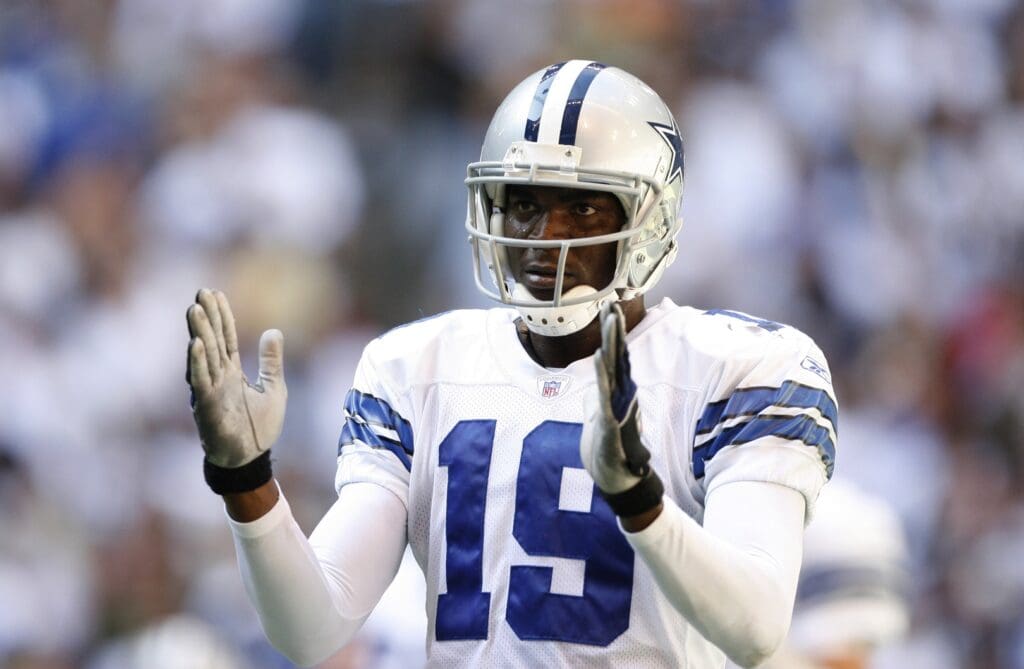 Oct 9, 2005; Irving, TX, USA; Dallas Cowboys receiver Keyshawn Johnson (19) against Philadelphia Eagles at Texas Stadium. Cowboys beat the Eagles 33-10.
