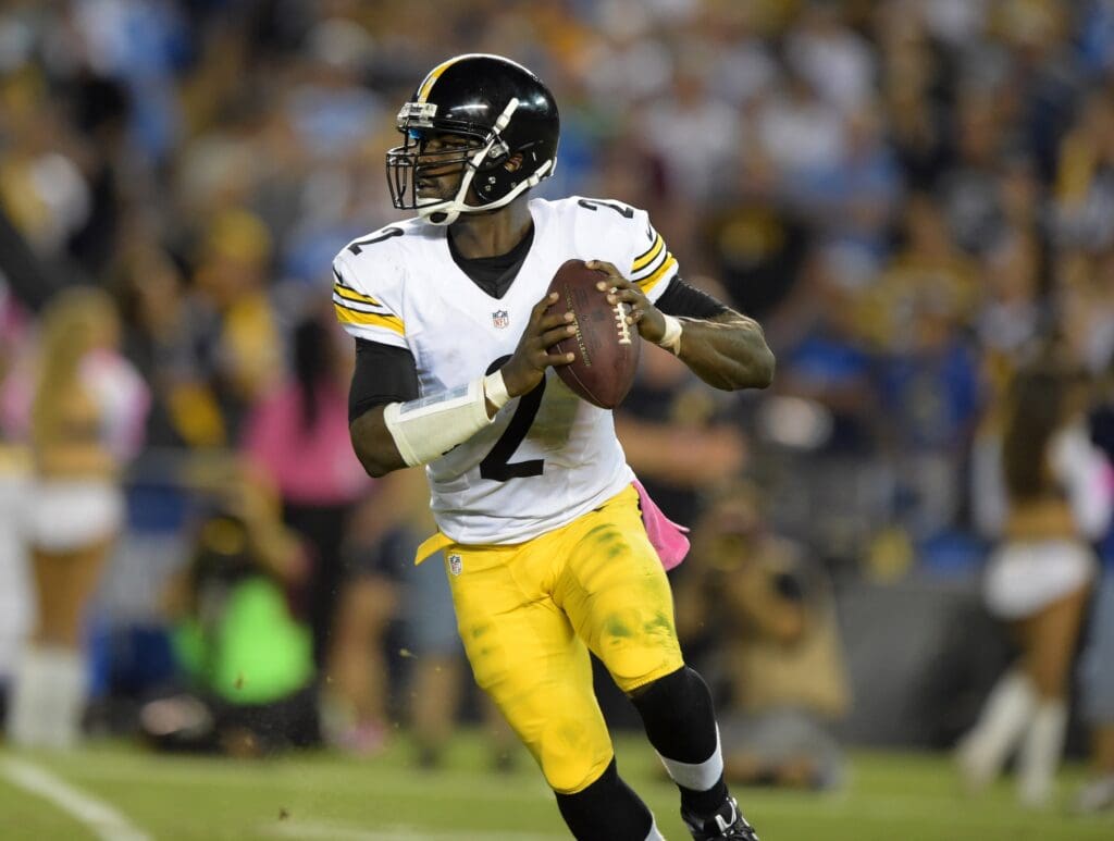 Oct 12, 2015; San Diego, CA, USA; Pittsburgh Steelers quarterback Michael Vick (2) throws a pass against the San Diego Chargers at Qualcomm