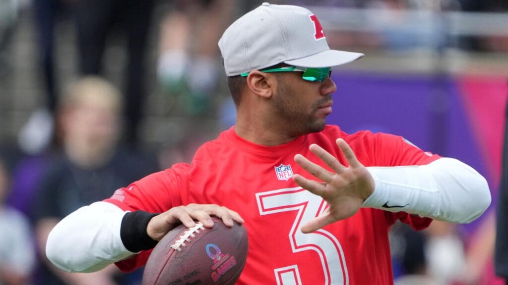 Feb 1, 2025; Orlando, FL, USA; Pittsburgh Steelers quarterback Russell Wilson (3) throws the ball during AFC Practice for the Pro Bowl Games at Camping World Stadium.