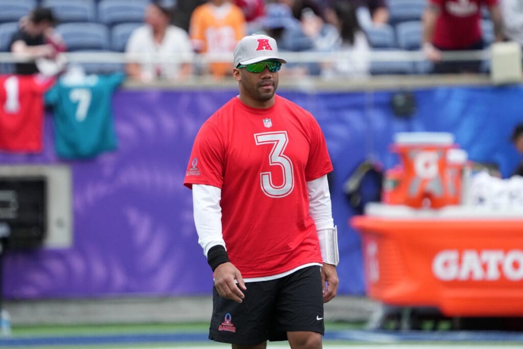 Feb 1, 2025; Orlando, FL, USA; Pittsburgh Steelers quarterback Russell Wilson (3) during AFC Practice for the Pro Bowl Games at Camping World Stadium. Mandatory Credit: Kirby Lee-Imagn Images