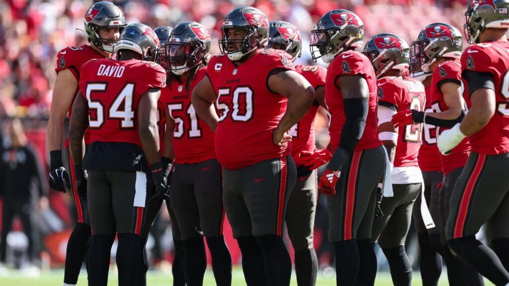 Jan 5, 2025; Tampa, Florida, USA; Tampa Bay Buccaneers linebacker Lavonte David (54) and defensive tackle Vita Vea (50) line up against the New Orleans Saints in the first quarter at Raymond James Stadium