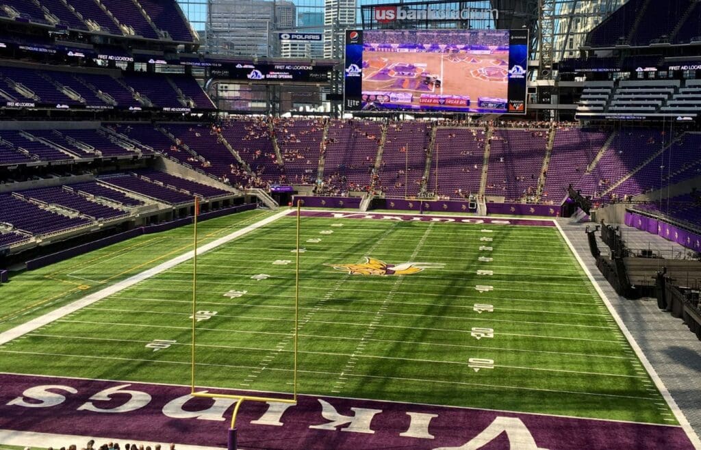 US Bank Stadium interior - Minnesota Vikings orientation