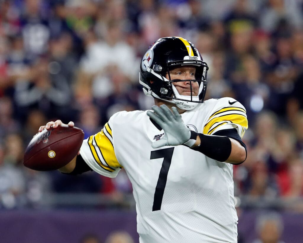 Sep 8, 2019; Foxborough, MA, USA; Pittsburgh Steelers quarterback Ben Roethlisberger (7) looks to pass the ball against the New England Patriots during the first half at Gillette Stadium.