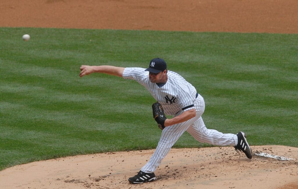 Jun 09, 2007; Bronx, NY, USA; New York Yankees pitcher (22) Roger Clemens pitches against the Pittsburg Pirates at Yankee Stadium
