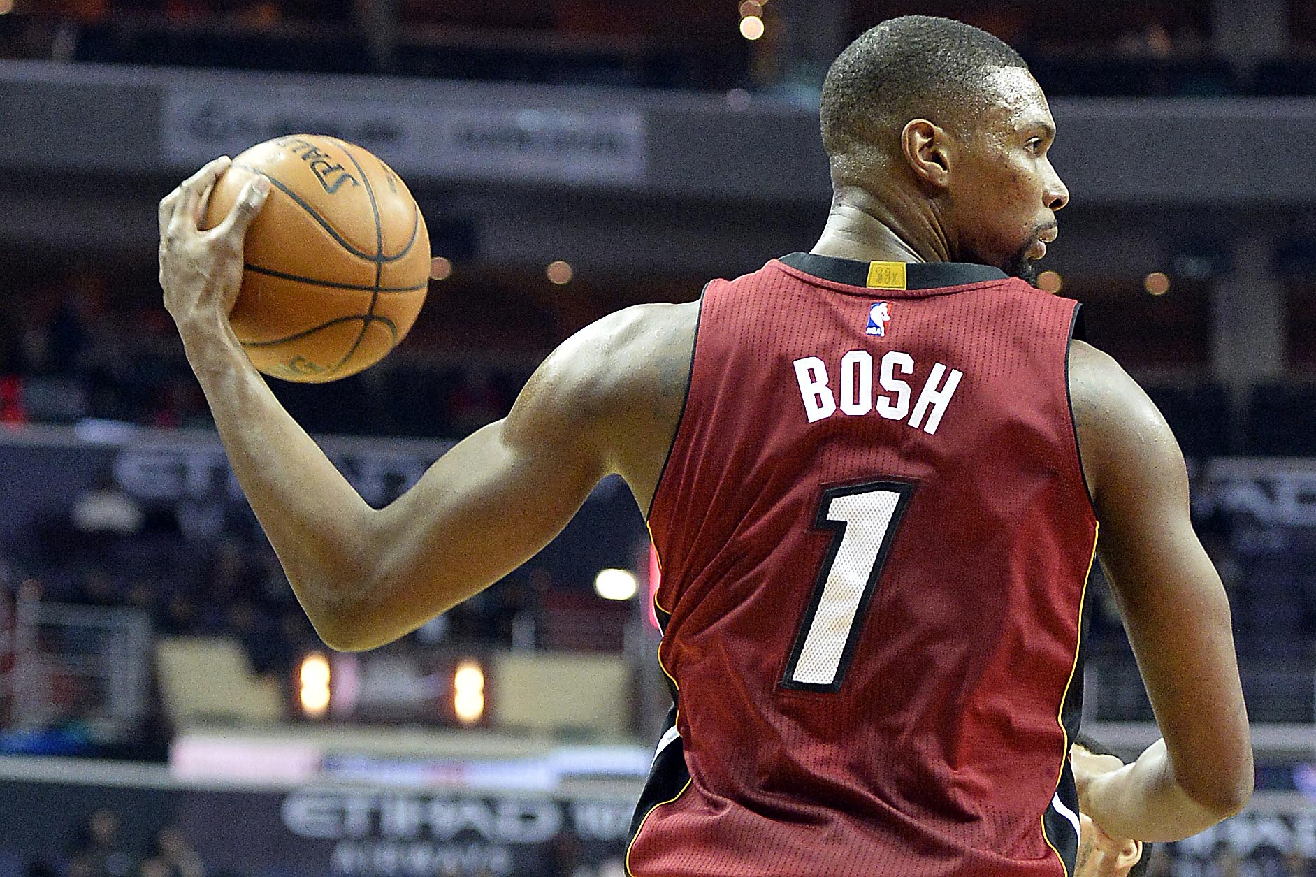 Jan 20, 2016; Washington, DC, USA; Miami Heat forward Chris Bosh (1) looks to pass during the first half against the Washington Wizards at Verizon Center.