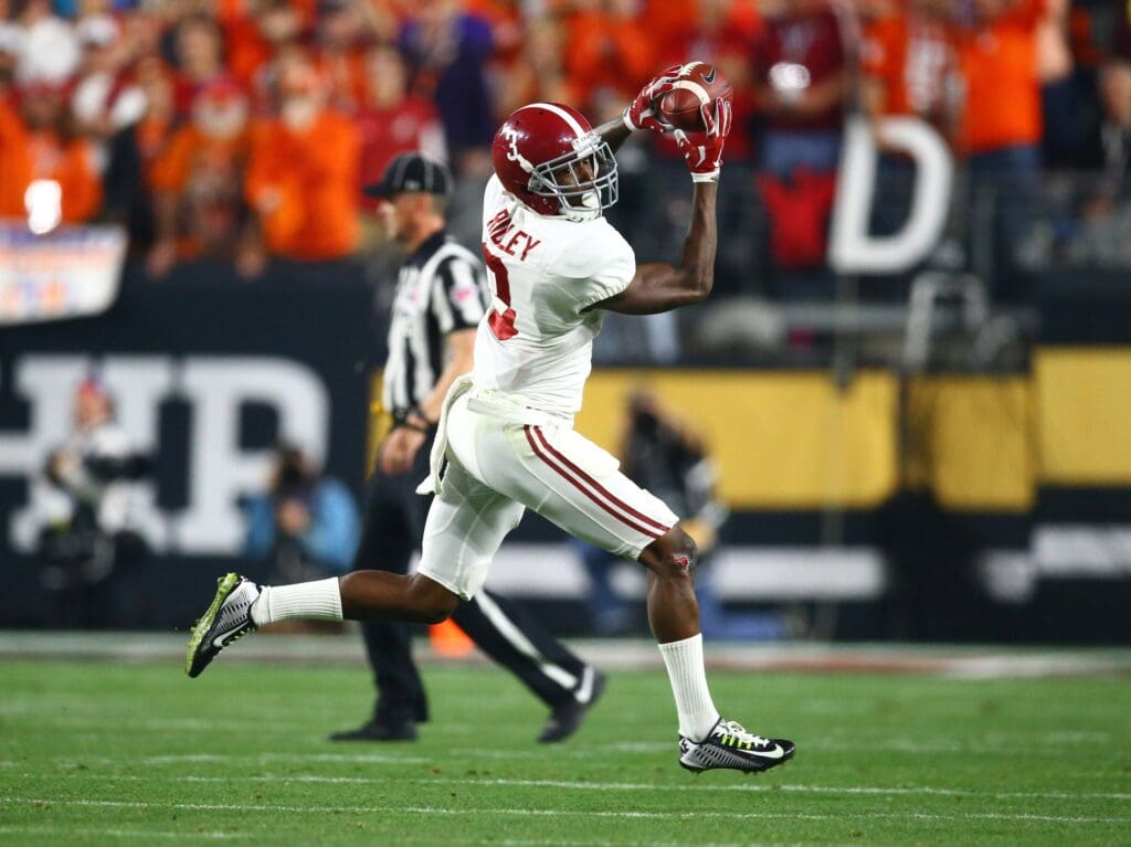 Jan 11, 2016; Glendale, AZ, USA; Alabama Crimson Tide wide receiver Calvin Ridley (3) against the Clemson Tigers in the 2016 CFP National Championship at University of Phoenix Stadium.