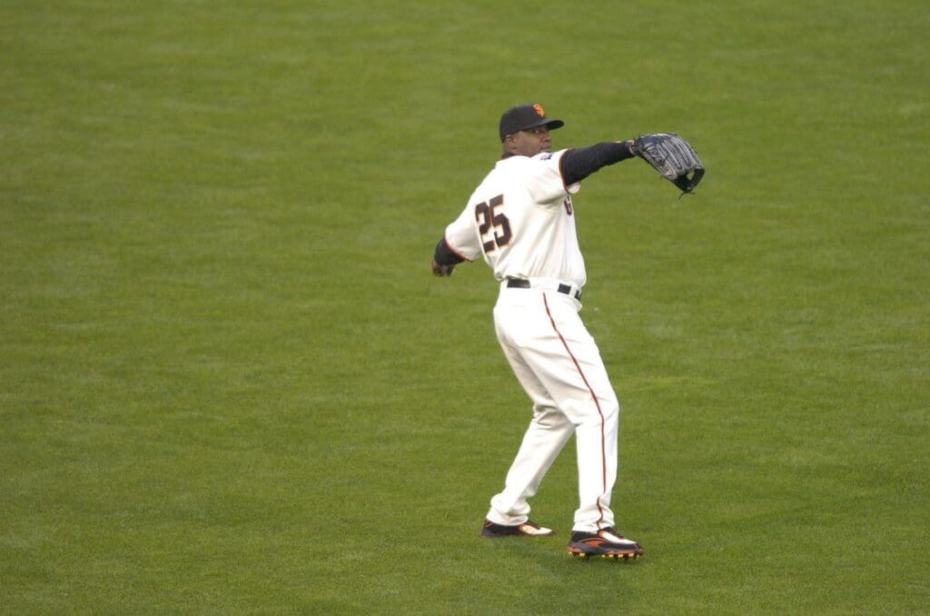 May 25, 2007; San Francisco, CA, USA; San Francisco Giants left fielder Barry Bonds (25) warms up in left fielder between the 1st and second inning against the Colorado Rockies at AT&T Park in San Francisco, CA.