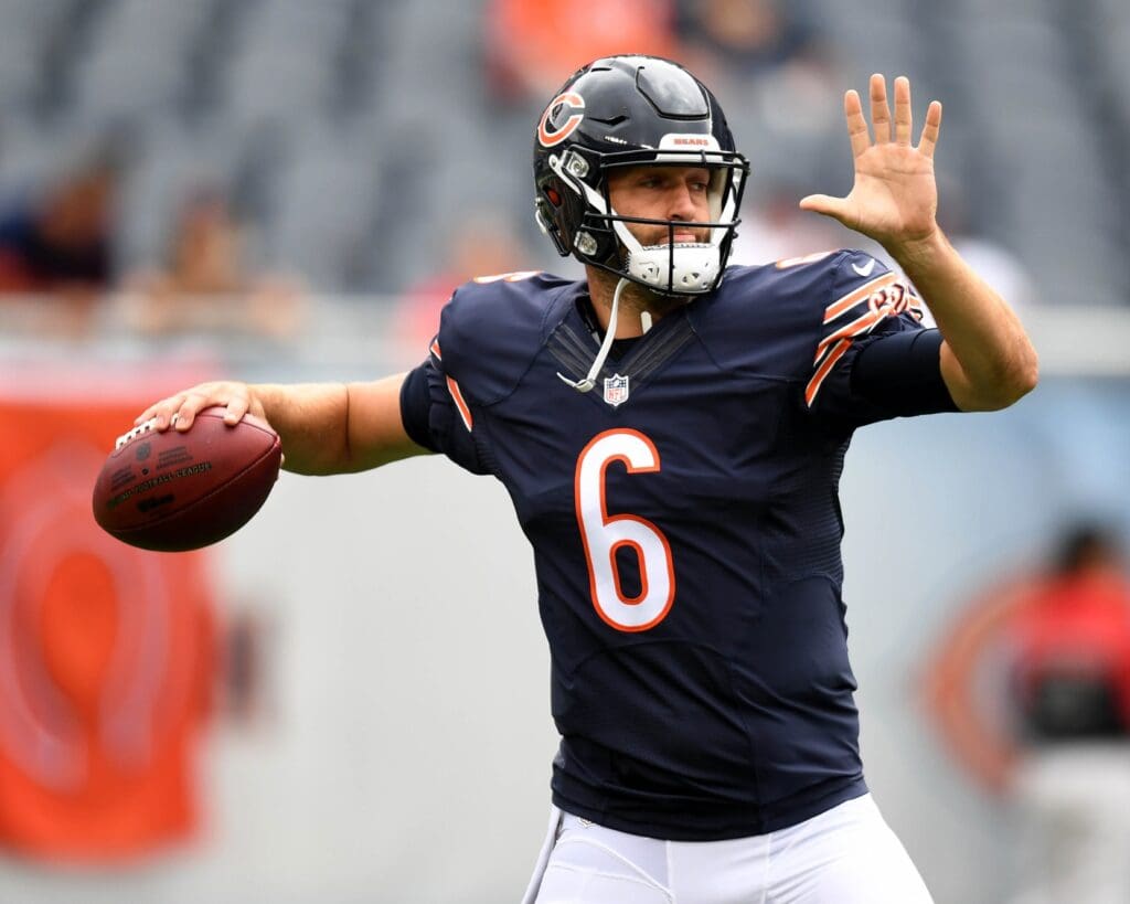 Aug 27, 2016; Chicago, IL, USA; Chicago Bears quarterback Jay Cutler (6) warms up prior to a game against the Kansas City Chiefs at Soldier Field