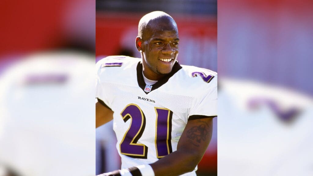 Dec 17, 2000; Tempe, AZ, USA; FILE PHOTO; Baltimore Ravens defensive back Chris McAlister (21) on the sidelines against the Arizona Cardinals at Sun Devil Stadium.