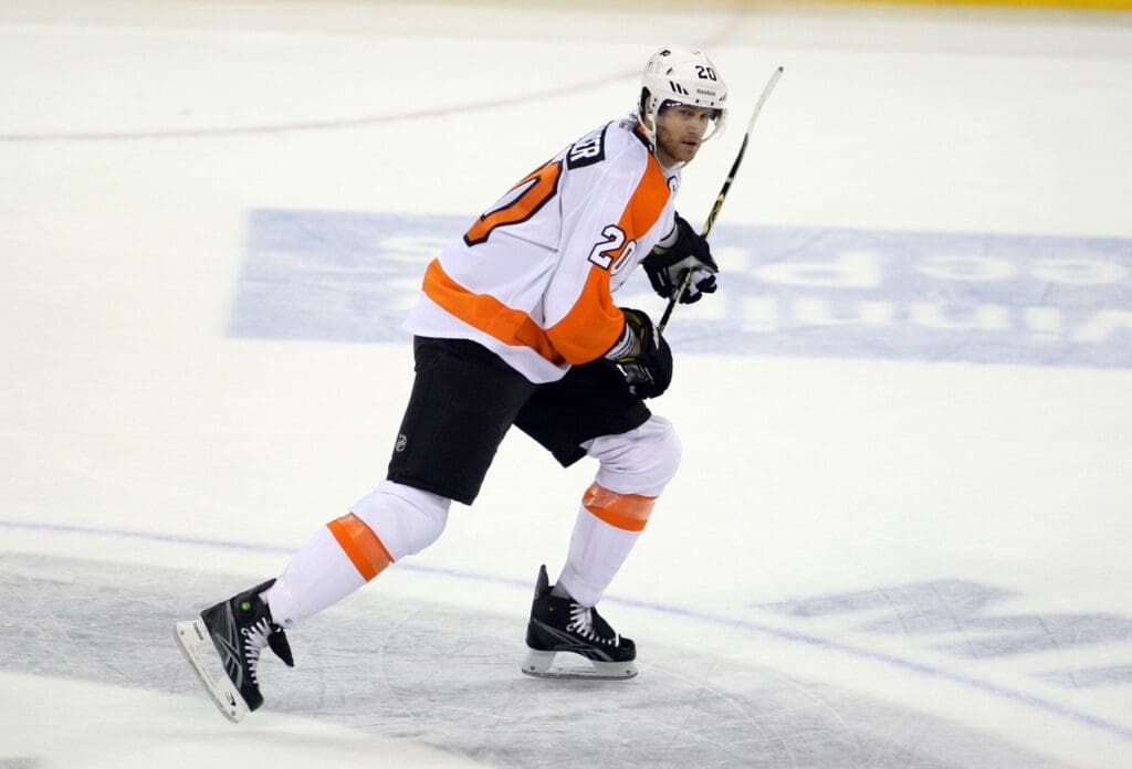 Nov 19, 2011; Winnipeg, MB, CANADA; Philadelphia Flyers defenseman Chris Pronger (20) during the 3rd period against the Winnipeg Jets at the MTS Centre. Winnipeg wins 6-4.