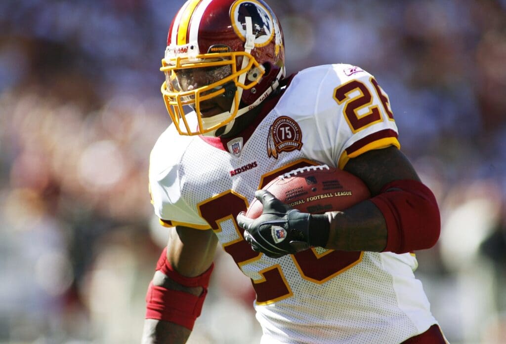 October 21, 2007; Landover, MD, USA; Washington Redskins running back Clinton Portis (26) scores in the first quarter against the Arizona Cardinals at FedEx Field in Landover, MD.