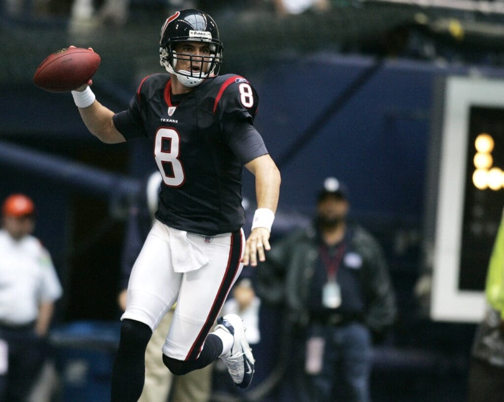 Oct. 15, 2006; Irving, TX USA; Houston Texans quarterback (8) David Carr scrambles during the first quarter against the Dallas Cowboys at Texas Stadium. Dallas beat the Texans 34-6.