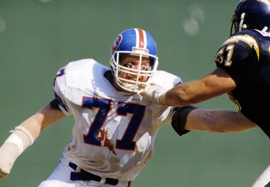 Oct 2, 1988; San Diego, CA, USA; FILE PHOTO; Denver Broncos linebacker Karl Mecklenburg (77) in action against the San Diego Chargers at Jack Murphy Stadium.