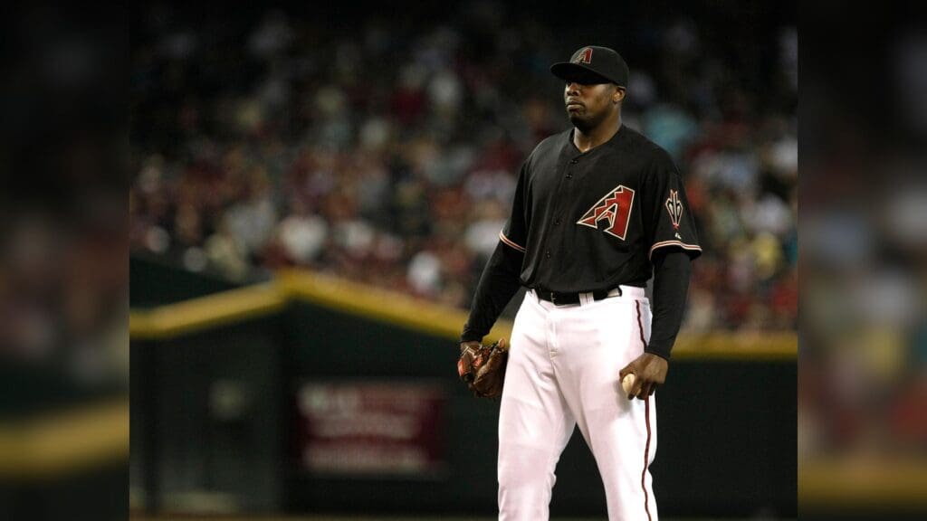 Jun 5, 2010: Phoenix, AZ, USA: Arizona Diamondbacks starting pitcher Dontrelle Willis (35) in the first inning against the Arizona Diamondbacks at Chase Field.
