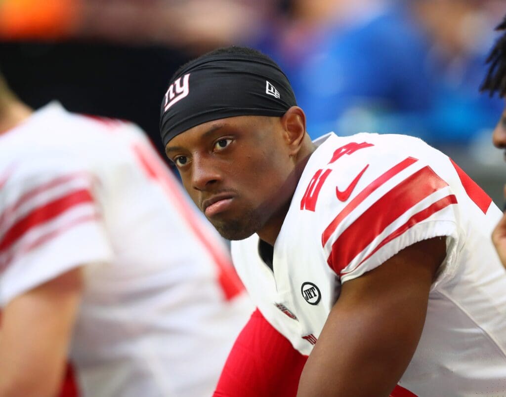 Dec 24, 2017; Glendale, AZ, USA; New York Giants cornerback Eli Apple (24) against the Arizona Cardinals at University of Phoenix Stadium
