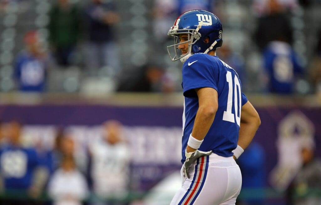 Nov 5, 2017; East Rutherford, NJ, USA; New York Giants quarterback Eli Manning (10) warms up before a game against the Los Angeles Rams at MetLife Stadium.