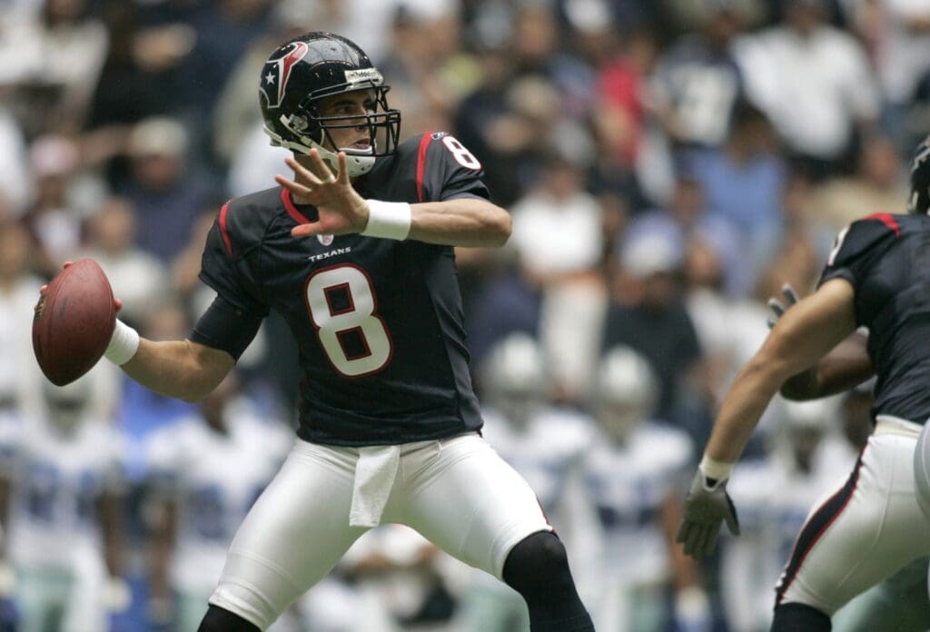 Oct. 15, 2006; Irving, TX USA; Houston Texans quarterback (8) David Carr passes the ball during the first quarter against the Dallas Cowboys at Texas Stadium.