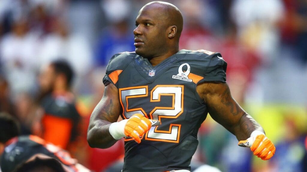 Jan 25, 2015; Phoenix, AZ, USA; Indianapolis Colts linebacker D'Qwell Jackson (52) during the 2015 Pro Bowl at University of Phoenix Stadium.