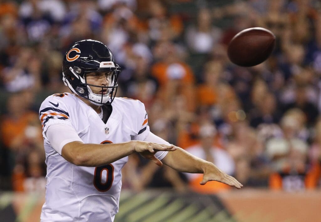 Aug 29, 2015; Cincinnati, OH, USA; Chicago Bears quarterback Jay Cutler (6) looks to pass in the first half against the Cincinnati Bengals in a preseason NFL football game at Paul Brown Stadium.