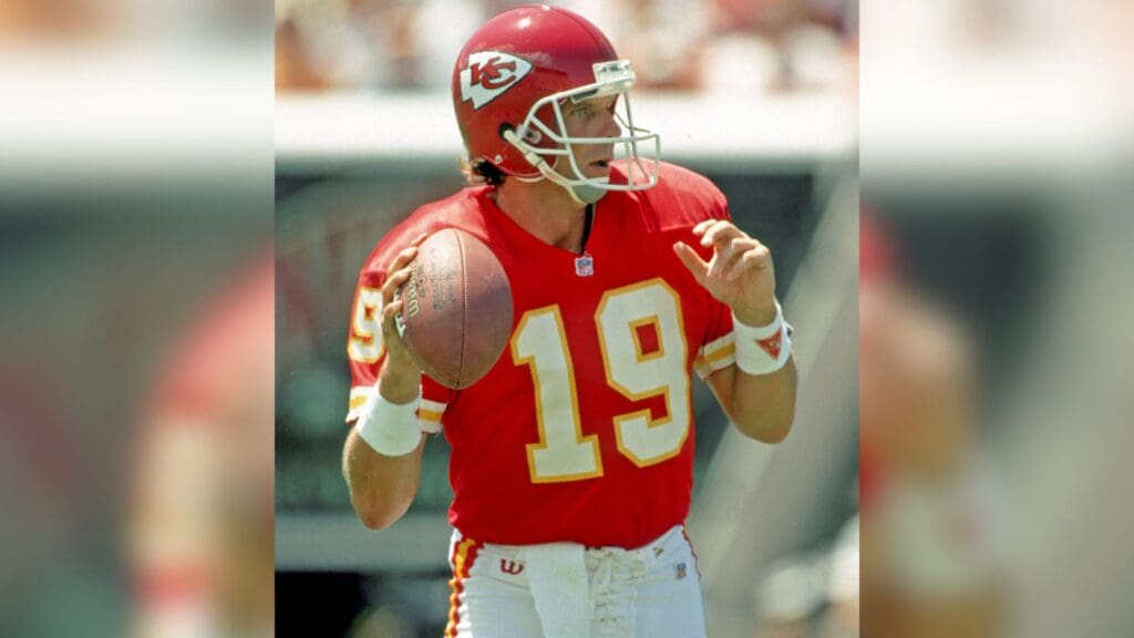 Sep 5, 1993: Tampa, FL, USA; Joe Montana of the Kansas City Chiefs in action against the Tampa Bay Buccaneers at Tampa Stadium. The Chiefs won the game 27-3