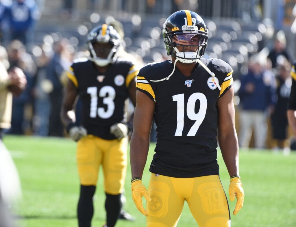 Nov 3, 2019; Pittsburgh, PA, USA; Pittsburgh Steelers wide receiver JuJu Smith-Schuster (19) warms up before playing the Indianapolis Colts at Heinz Field.