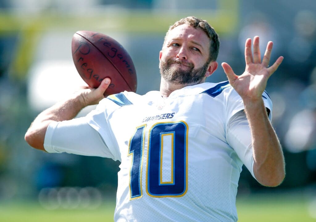 Nov 12, 2017; Jacksonville, FL, USA; Los Angeles Chargers quarterback Kellen Clemens (10) throws a warmup pass during pre game warmups against the Jacksonville Jaguars at EverBank Field.