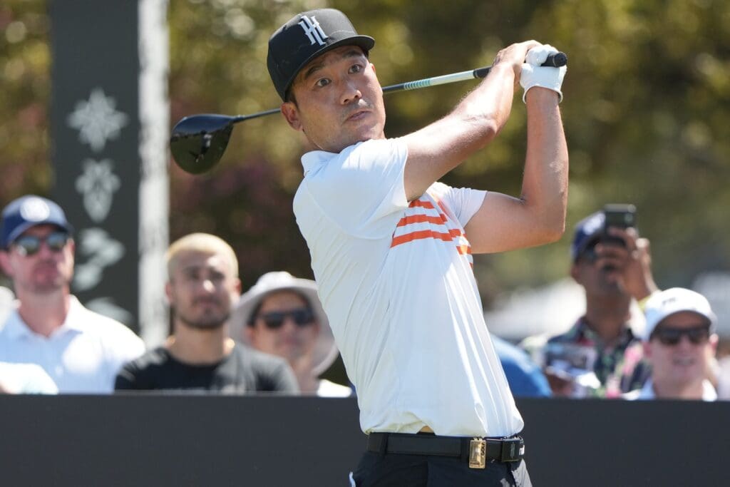 Kevin Na plays his shot from the tenth tee during the LIV Golf Dallas Team Championship at Maridoe Golf Club.