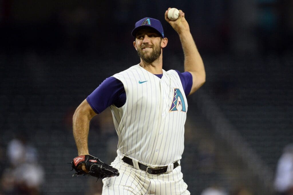 Sep 3, 2021; Phoenix, Arizona, USA; Arizona Diamondbacks starting pitcher Madison Bumgarner (40) pitches against the Seattle Mariners during the first inning at Chase Field