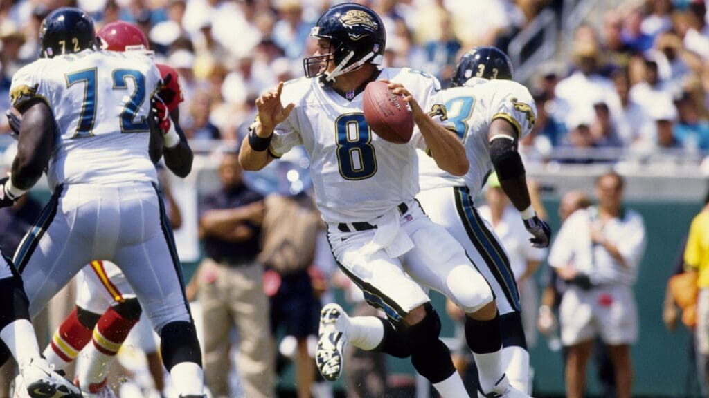 Sep 13, 1998; Jacksonville, FL, USA; FILE PHOTO; Jacksonville Jaguars quarterback Mark Brunell (8) looks to throw against the Kansas City Chiefs during the 1998 season at Alltel Stadium.